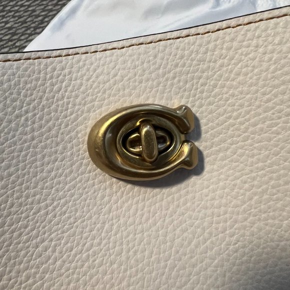 Coach Willow Bucket Bag - Picture 8 of 8